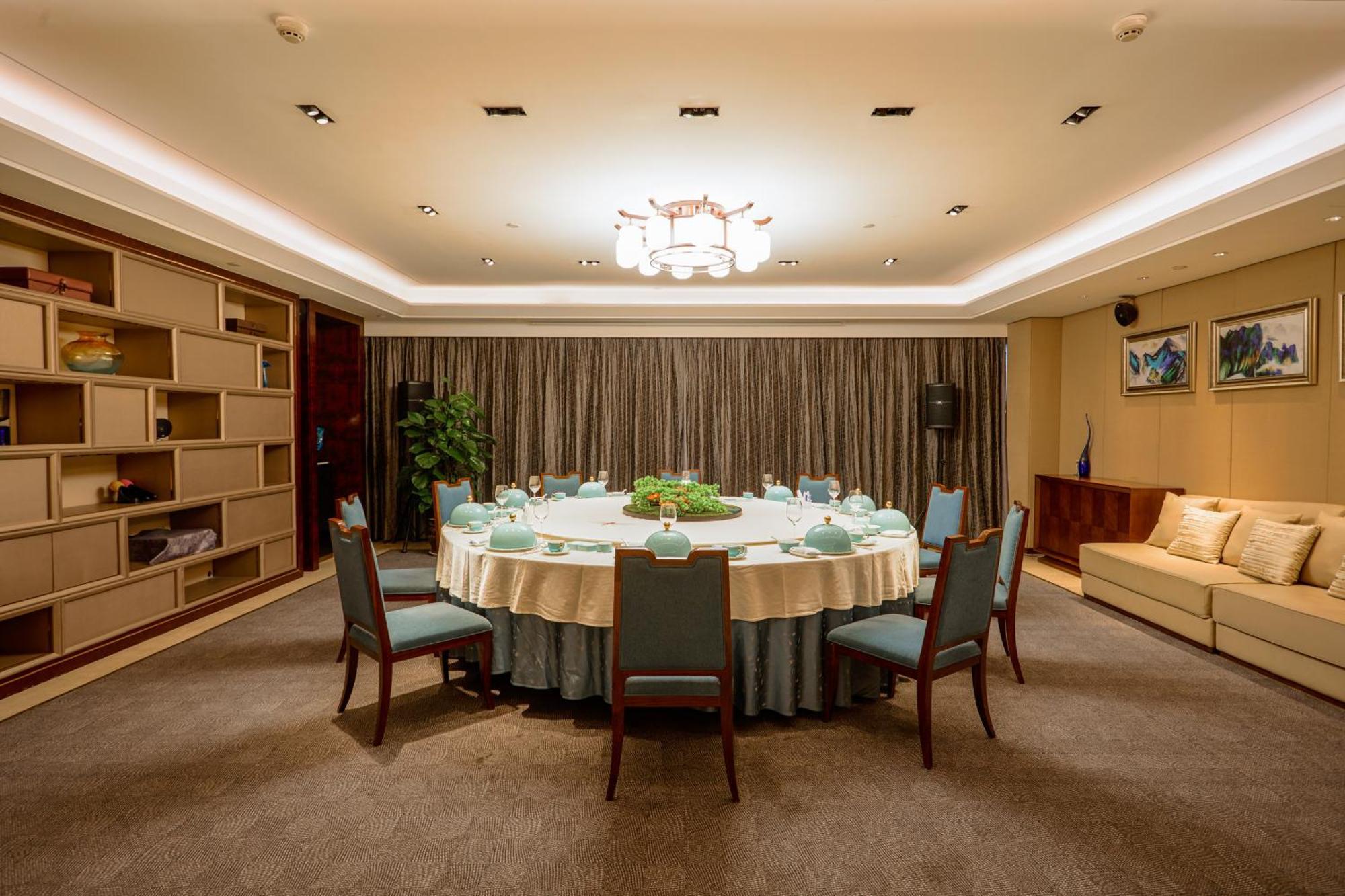Ramada Jinan Hotell Eksteriør bilde